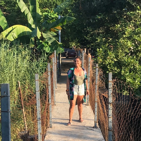 Meet your Posher, Eva - Picture 2 of 3